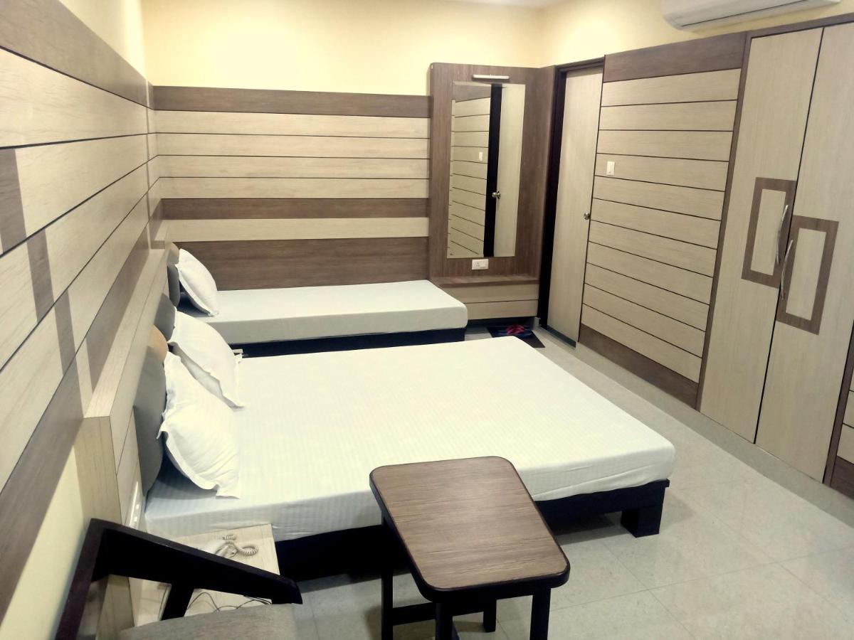 Hotel Shri Gourav Bikaner Zewnętrze zdjęcie