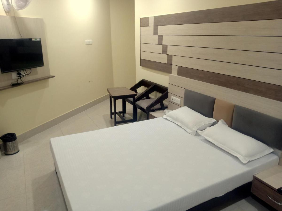 Hotel Shri Gourav Bikaner Zewnętrze zdjęcie